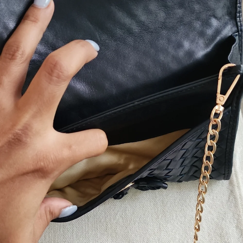 Bottega Veneta Intrecciato Navy Blue Woven Leather Clutch - Picture 6 of 16